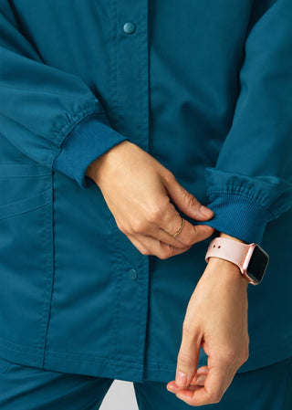 ProFlex Endure 3-Pocket Warm-Up Scrub Jacket