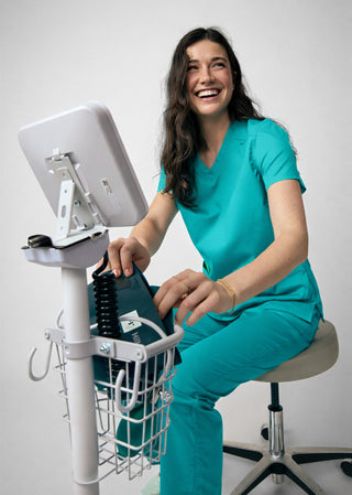 ProFlex Endure Women's 3-Pocket V-Neck Scrub Top