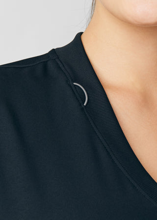 Black Forward 3-Pocket V-Neck Top Scrubs