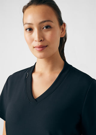Black Forward 3-Pocket V-Neck Top Scrubs