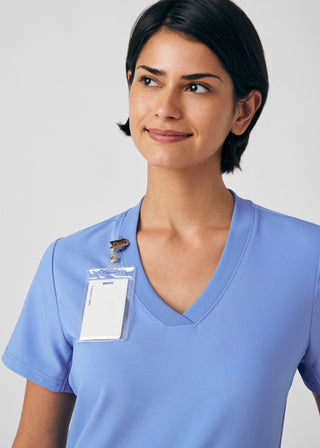 Ceil Forward 3-Pocket V-Neck Top Scrubs