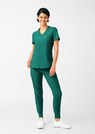 Hunter Forward 2-Pocket V-Neck Top Scrubs