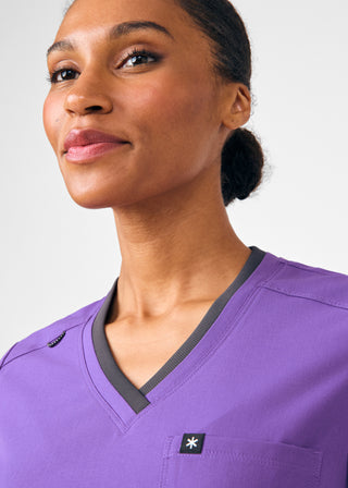Acai Beyond Happy 1-Pocket V-Neck Top Scrubs