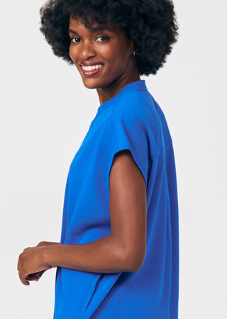 Royal Beyond Indulgence 3-Pocket Mandarin Split Collar Top Scrubs