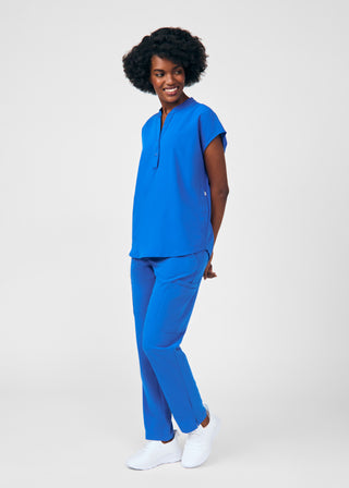 Royal Beyond Indulgence 3-Pocket Mandarin Split Collar Top Scrubs