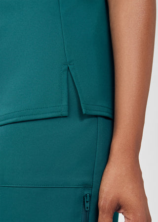 Fern VIBE 2-Pocket V-Neck Top Scrubs