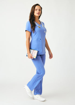 Ceileste CRFT 3-Pocket V-Neck Top Scrubs